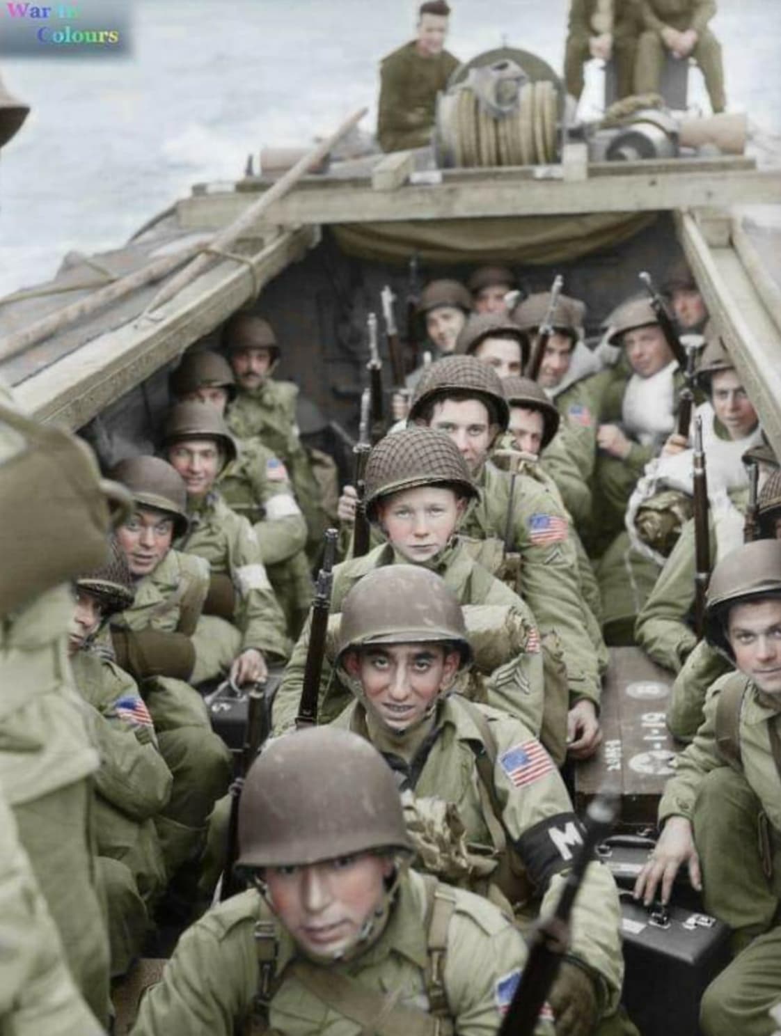 d day boat young soldiers - War Colours 611M